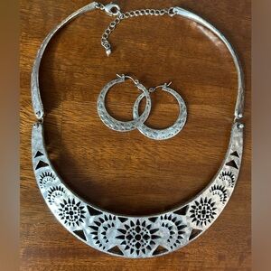 Collar necklace & earring set
